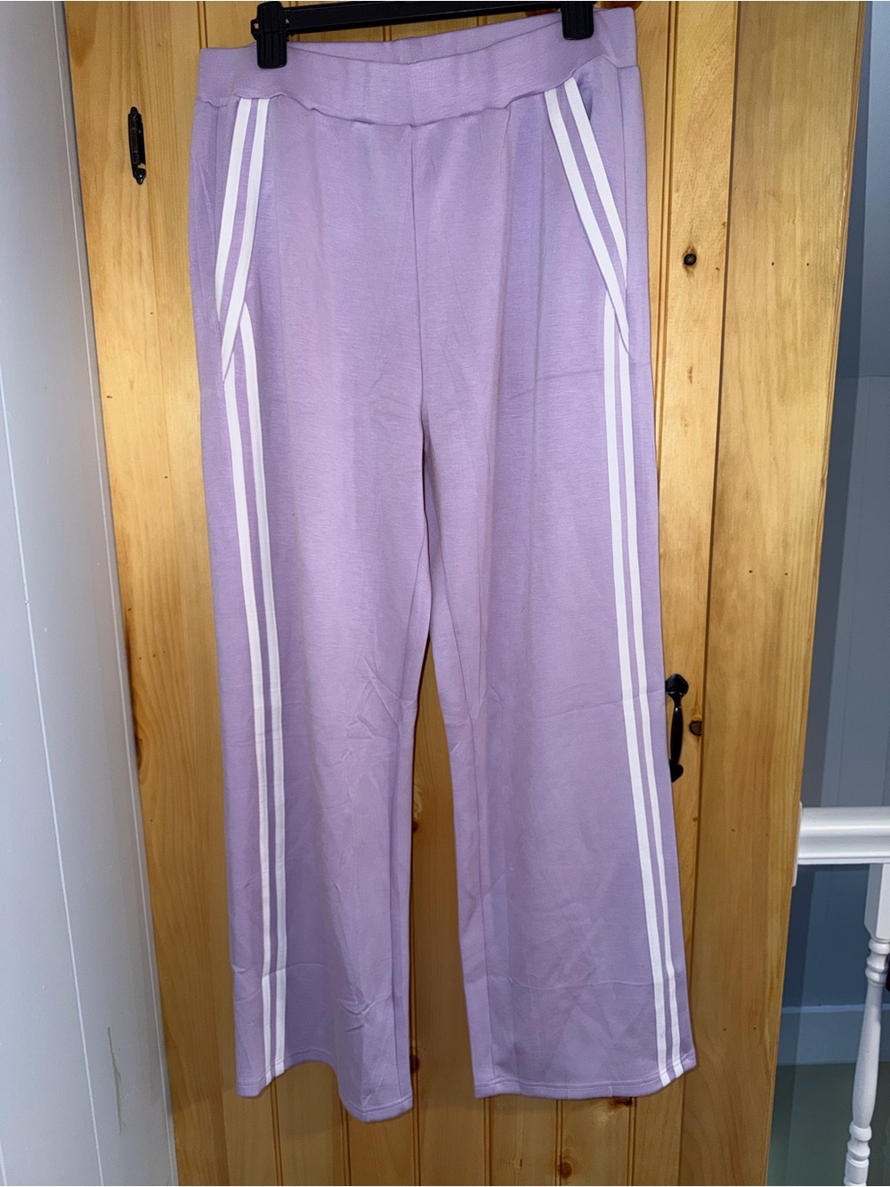 Xieerduo Women’s Lilac and white striped Sweatpants- Size XL